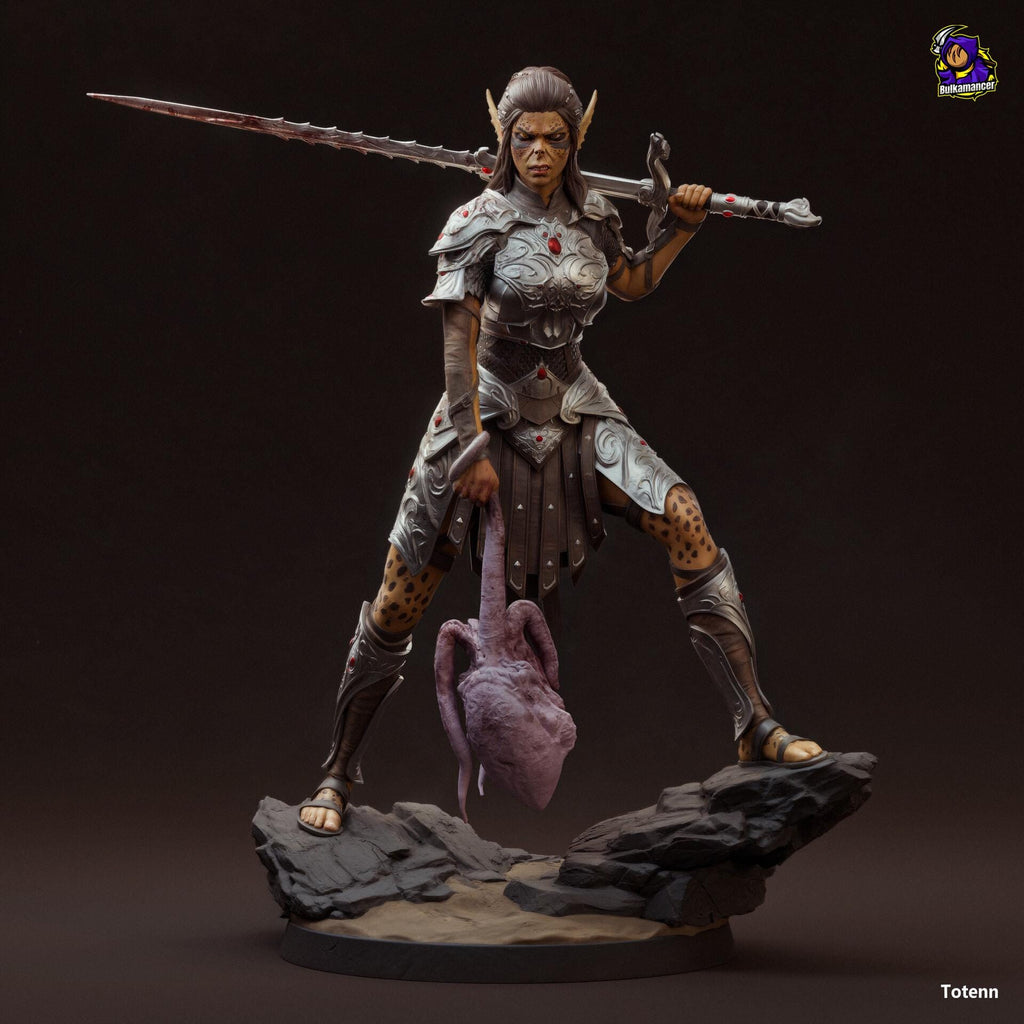 Lae'zel resin figure, Hand Painted Collectible Statue, 27.7 cm H